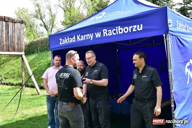 Zdjęcie w galerii na portalu naszraciborz.pl: Turniej strzelecki o puchar Dyrektora Zakładu Karnego w Raciborzu. Starosta lepszy od komendantów [FOTO i WIDEO] wiadomości z regionu