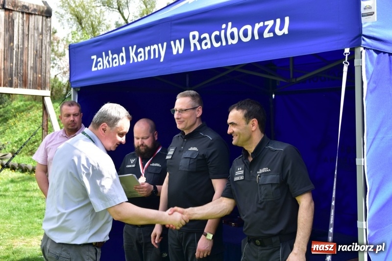 Zdjęcie w galerii na portalu naszraciborz.pl: Turniej strzelecki o puchar Dyrektora Zakładu Karnego w Raciborzu. Starosta lepszy od komendantów [FOTO i WIDEO] wiadomości z regionu