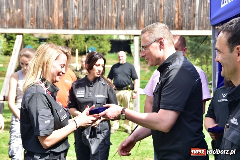 Zdjęcie w galerii na portalu naszraciborz.pl: Turniej strzelecki o puchar Dyrektora Zakładu Karnego w Raciborzu. Starosta lepszy od komendantów [FOTO i WIDEO] wiadomości z regionu
