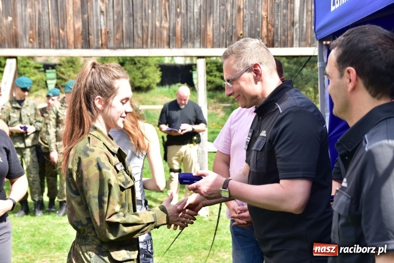 Zdjęcie w galerii na portalu naszraciborz.pl: Turniej strzelecki o puchar Dyrektora Zakładu Karnego w Raciborzu. Starosta lepszy od komendantów [FOTO i WIDEO] wiadomości z regionu