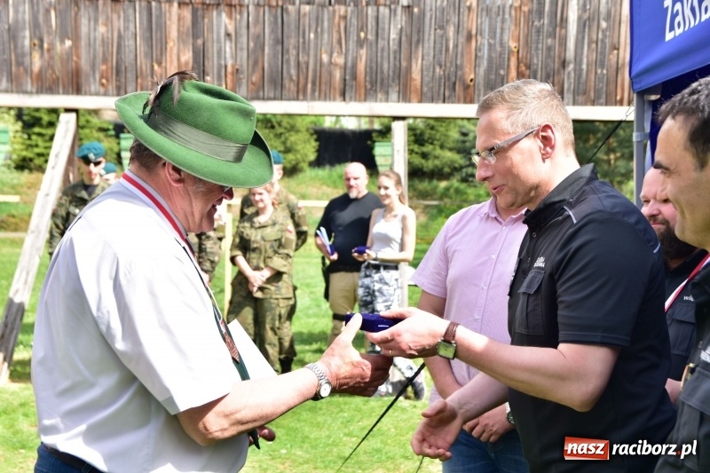 Zdjęcie w galerii na portalu naszraciborz.pl: Turniej strzelecki o puchar Dyrektora Zakładu Karnego w Raciborzu. Starosta lepszy od komendantów [FOTO i WIDEO] wiadomości z regionu