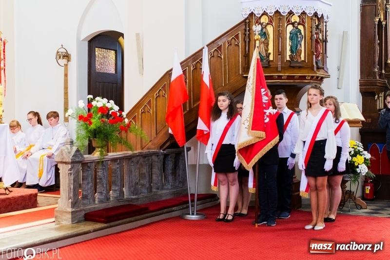 Zdjęcie w galerii na portalu naszraciborz.pl: Szkoła w Borucinie ma 120 lat i nowy sztandar  wiadomości z regionu