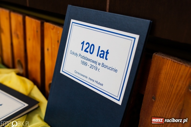 Zdjęcie w galerii na portalu naszraciborz.pl: Szkoła w Borucinie ma 120 lat i nowy sztandar  wiadomości z regionu