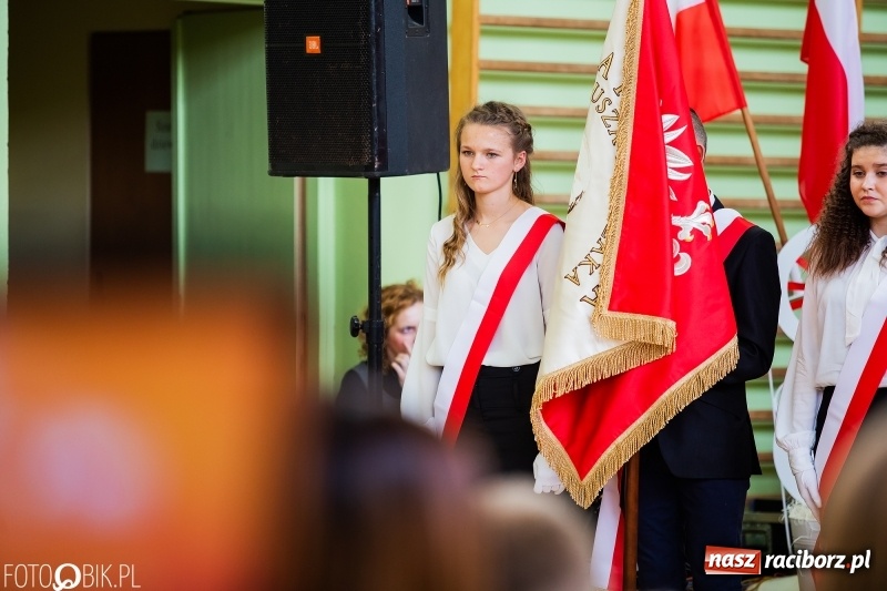 Zdjęcie w galerii na portalu naszraciborz.pl: Szkoła w Borucinie ma 120 lat i nowy sztandar  wiadomości z regionu