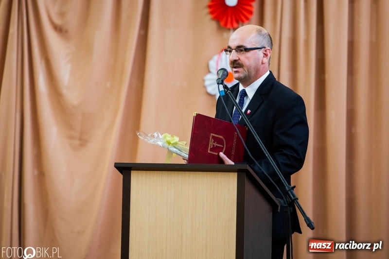Zdjęcie w galerii na portalu naszraciborz.pl: Szkoła w Borucinie ma 120 lat i nowy sztandar  wiadomości z regionu