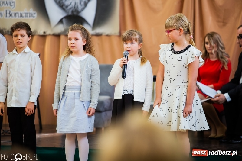 Zdjęcie w galerii na portalu naszraciborz.pl: Szkoła w Borucinie ma 120 lat i nowy sztandar  wiadomości z regionu