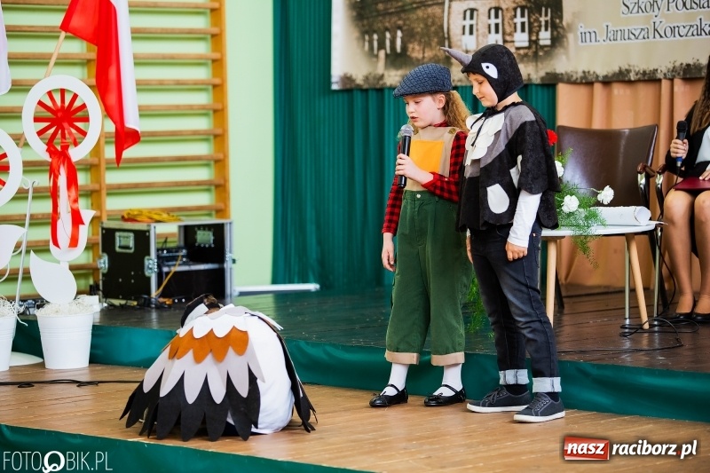 Zdjęcie w galerii na portalu naszraciborz.pl: Szkoła w Borucinie ma 120 lat i nowy sztandar  wiadomości z regionu