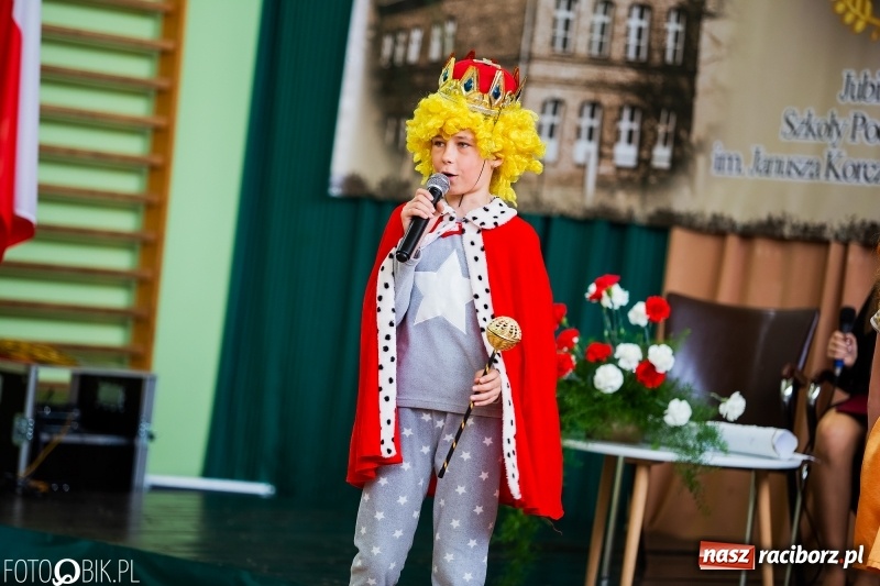 Zdjęcie w galerii na portalu naszraciborz.pl: Szkoła w Borucinie ma 120 lat i nowy sztandar  wiadomości z regionu