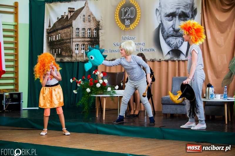 Zdjęcie w galerii na portalu naszraciborz.pl: Szkoła w Borucinie ma 120 lat i nowy sztandar  wiadomości z regionu