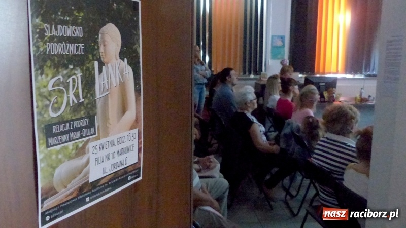 Zdjęcie w galerii na portalu naszraciborz.pl: Slajdowisko podróżnicze w bibliotece w Markowicach  wiadomości z regionu