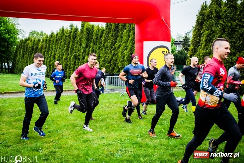 Zdjęcie w galerii na portalu naszraciborz.pl: Forsowanie Odry i litry potu. II Bieg Cichociemnych w Raciborzu [FOTO i WIDEO] wiadomości z regionu