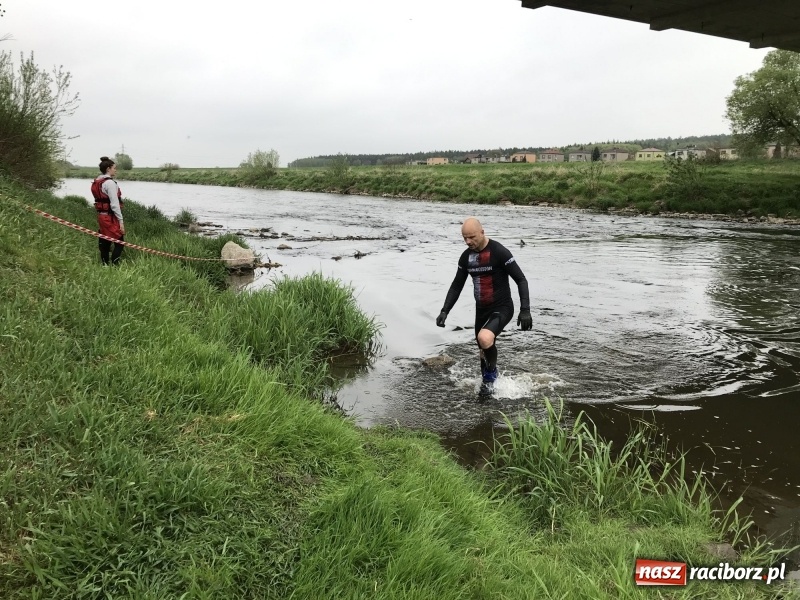 Zdjęcie w galerii na portalu naszraciborz.pl: Forsowanie Odry i litry potu. II Bieg Cichociemnych w Raciborzu [FOTO i WIDEO] wiadomości z regionu