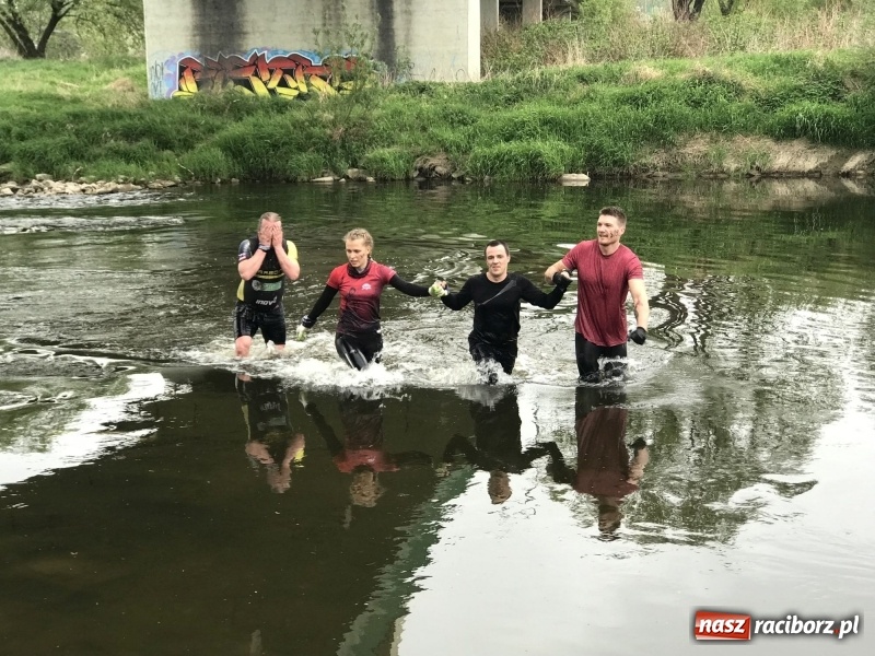 Zdjęcie w galerii na portalu naszraciborz.pl: Forsowanie Odry i litry potu. II Bieg Cichociemnych w Raciborzu [FOTO i WIDEO] wiadomości z regionu