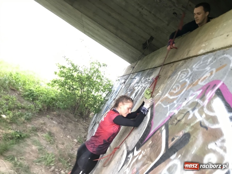 Zdjęcie w galerii na portalu naszraciborz.pl: Forsowanie Odry i litry potu. II Bieg Cichociemnych w Raciborzu [FOTO i WIDEO] wiadomości z regionu