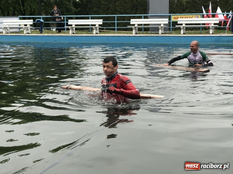 Zdjęcie w galerii na portalu naszraciborz.pl: Forsowanie Odry i litry potu. II Bieg Cichociemnych w Raciborzu [FOTO i WIDEO] wiadomości z regionu