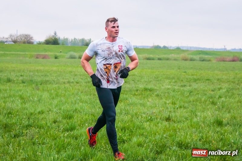 Zdjęcie w galerii na portalu naszraciborz.pl: Forsowanie Odry i litry potu. II Bieg Cichociemnych w Raciborzu [FOTO i WIDEO] wiadomości z regionu