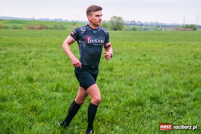 Zdjęcie w galerii na portalu naszraciborz.pl: Forsowanie Odry i litry potu. II Bieg Cichociemnych w Raciborzu [FOTO i WIDEO] wiadomości z regionu