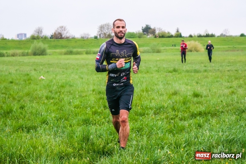 Zdjęcie w galerii na portalu naszraciborz.pl: Forsowanie Odry i litry potu. II Bieg Cichociemnych w Raciborzu [FOTO i WIDEO] wiadomości z regionu
