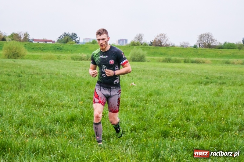 Zdjęcie w galerii na portalu naszraciborz.pl: Forsowanie Odry i litry potu. II Bieg Cichociemnych w Raciborzu [FOTO i WIDEO] wiadomości z regionu