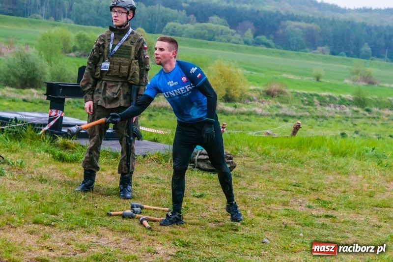 Zdjęcie w galerii na portalu naszraciborz.pl: Forsowanie Odry i litry potu. II Bieg Cichociemnych w Raciborzu [FOTO i WIDEO] wiadomości z regionu