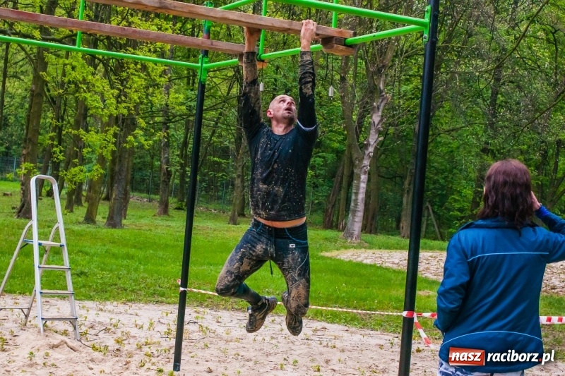 Zdjęcie w galerii na portalu naszraciborz.pl: Forsowanie Odry i litry potu. II Bieg Cichociemnych w Raciborzu [FOTO i WIDEO] wiadomości z regionu