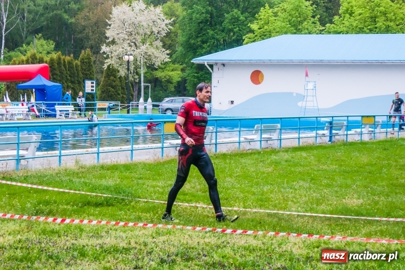 Zdjęcie w galerii na portalu naszraciborz.pl: Forsowanie Odry i litry potu. II Bieg Cichociemnych w Raciborzu [FOTO i WIDEO] wiadomości z regionu