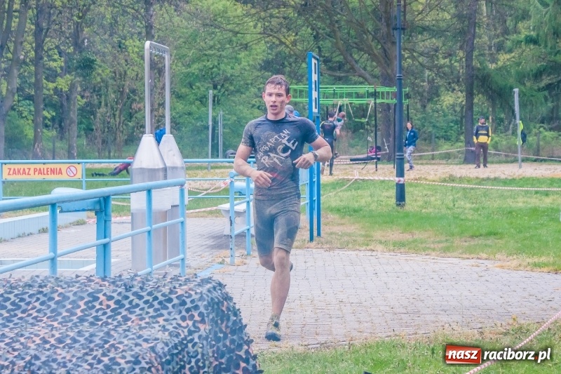 Zdjęcie w galerii na portalu naszraciborz.pl: Forsowanie Odry i litry potu. II Bieg Cichociemnych w Raciborzu [FOTO i WIDEO] wiadomości z regionu