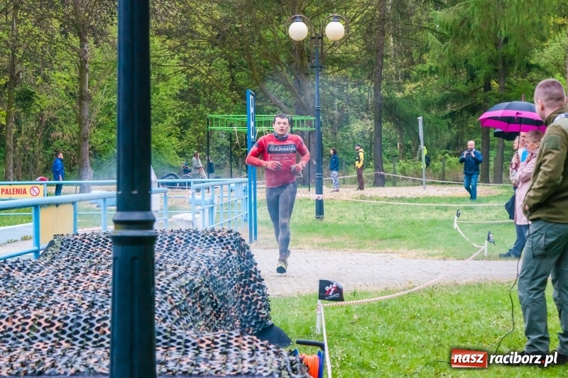 Zdjęcie w galerii na portalu naszraciborz.pl: Forsowanie Odry i litry potu. II Bieg Cichociemnych w Raciborzu [FOTO i WIDEO] wiadomości z regionu