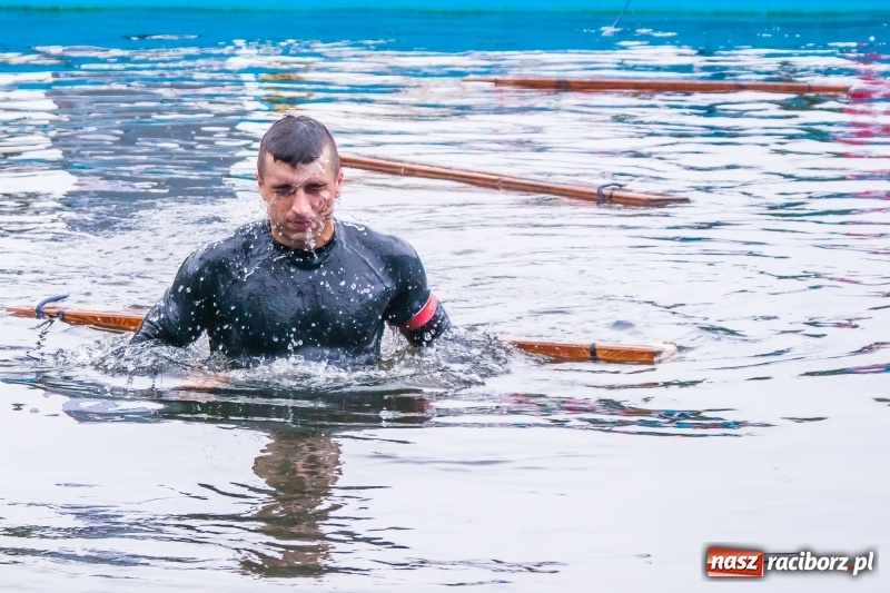 Zdjęcie w galerii na portalu naszraciborz.pl: Forsowanie Odry i litry potu. II Bieg Cichociemnych w Raciborzu [FOTO i WIDEO] wiadomości z regionu