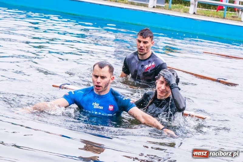 Zdjęcie w galerii na portalu naszraciborz.pl: Forsowanie Odry i litry potu. II Bieg Cichociemnych w Raciborzu [FOTO i WIDEO] wiadomości z regionu