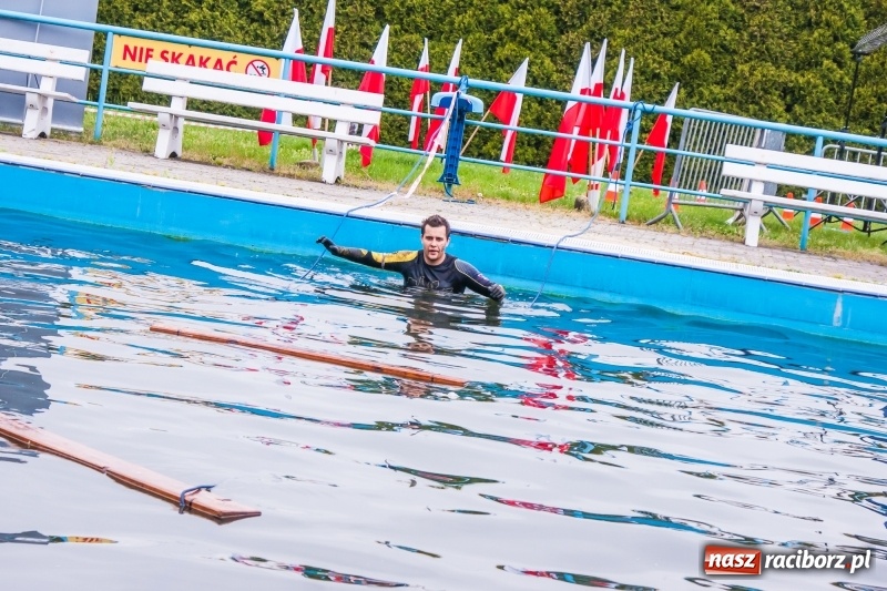Zdjęcie w galerii na portalu naszraciborz.pl: Forsowanie Odry i litry potu. II Bieg Cichociemnych w Raciborzu [FOTO i WIDEO] wiadomości z regionu