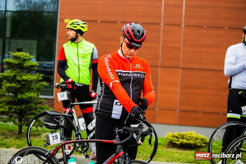 Zdjęcie w galerii na portalu naszraciborz.pl: Rowerowe Grand Prix Raciborza ruszyło cysterskim szlakiem [FOTO] wiadomości z regionu