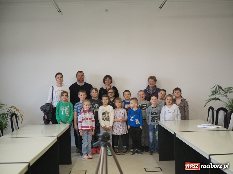 Zdjęcie w galerii na portalu naszraciborz.pl: Dzieci nałożyły zobowiązanie na wójta Rudnika  wiadomości z regionu