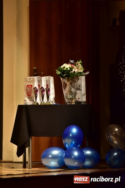 Zdjęcie w galerii na portalu naszraciborz.pl: Mimi i Dusia wygrały IV Raciborską Giełdę Talentów [FOTO i WIDEO] wiadomości z regionu