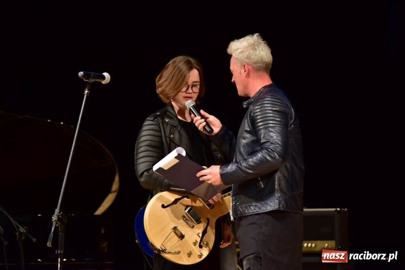 Zdjęcie w galerii na portalu naszraciborz.pl: Mimi i Dusia wygrały IV Raciborską Giełdę Talentów [FOTO i WIDEO] wiadomości z regionu