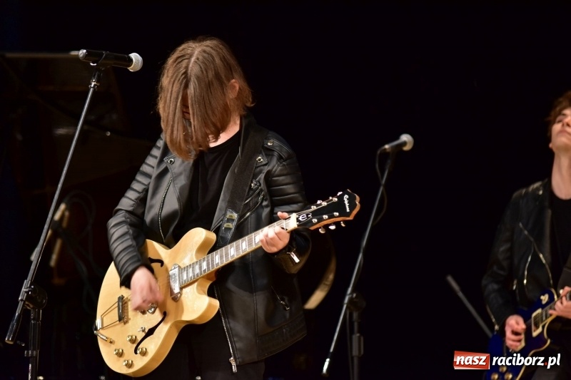 Zdjęcie w galerii na portalu naszraciborz.pl: Mimi i Dusia wygrały IV Raciborską Giełdę Talentów [FOTO i WIDEO] wiadomości z regionu