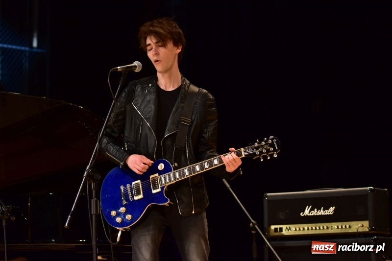 Zdjęcie w galerii na portalu naszraciborz.pl: Mimi i Dusia wygrały IV Raciborską Giełdę Talentów [FOTO i WIDEO] wiadomości z regionu