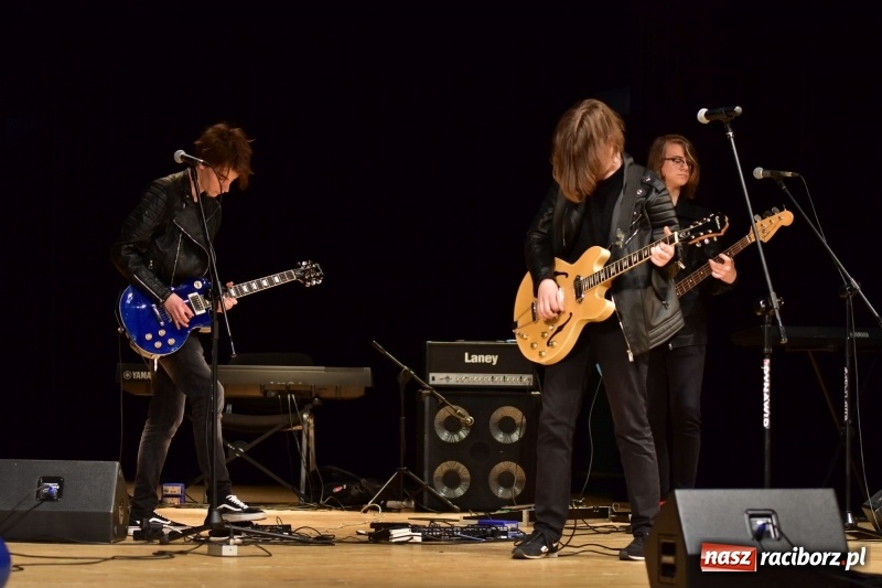 Zdjęcie w galerii na portalu naszraciborz.pl: Mimi i Dusia wygrały IV Raciborską Giełdę Talentów [FOTO i WIDEO] wiadomości z regionu