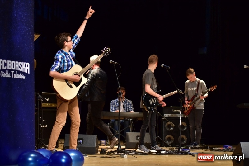 Zdjęcie w galerii na portalu naszraciborz.pl: Mimi i Dusia wygrały IV Raciborską Giełdę Talentów [FOTO i WIDEO] wiadomości z regionu