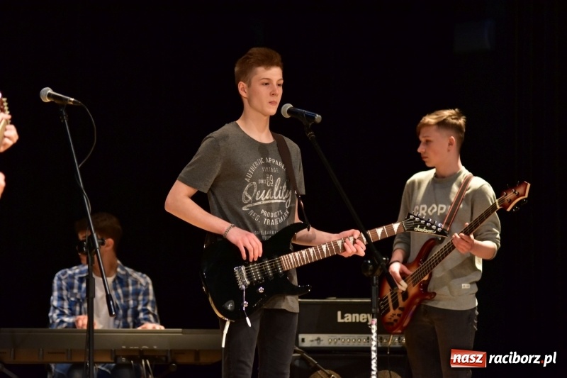 Zdjęcie w galerii na portalu naszraciborz.pl: Mimi i Dusia wygrały IV Raciborską Giełdę Talentów [FOTO i WIDEO] wiadomości z regionu