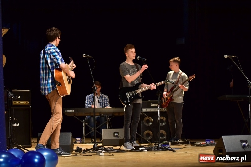 Zdjęcie w galerii na portalu naszraciborz.pl: Mimi i Dusia wygrały IV Raciborską Giełdę Talentów [FOTO i WIDEO] wiadomości z regionu