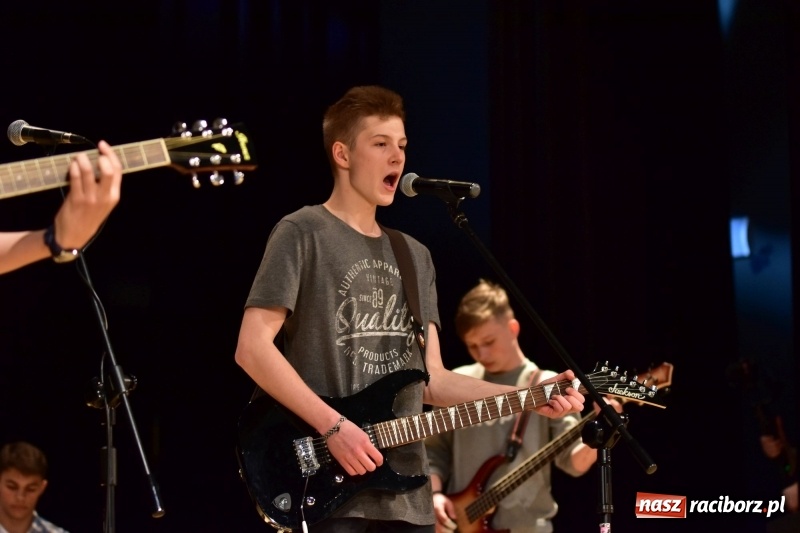 Zdjęcie w galerii na portalu naszraciborz.pl: Mimi i Dusia wygrały IV Raciborską Giełdę Talentów [FOTO i WIDEO] wiadomości z regionu