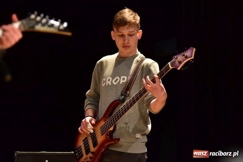 Zdjęcie w galerii na portalu naszraciborz.pl: Mimi i Dusia wygrały IV Raciborską Giełdę Talentów [FOTO i WIDEO] wiadomości z regionu