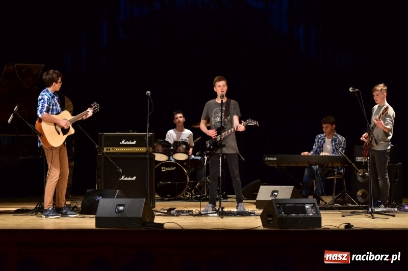 Zdjęcie w galerii na portalu naszraciborz.pl: Mimi i Dusia wygrały IV Raciborską Giełdę Talentów [FOTO i WIDEO] wiadomości z regionu