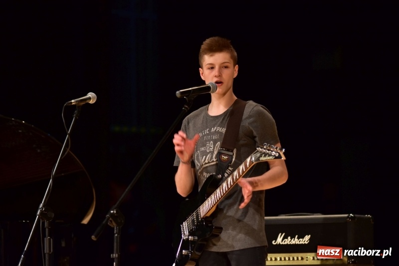 Zdjęcie w galerii na portalu naszraciborz.pl: Mimi i Dusia wygrały IV Raciborską Giełdę Talentów [FOTO i WIDEO] wiadomości z regionu