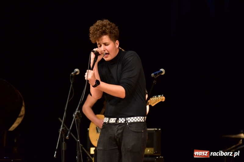 Zdjęcie w galerii na portalu naszraciborz.pl: Mimi i Dusia wygrały IV Raciborską Giełdę Talentów [FOTO i WIDEO] wiadomości z regionu