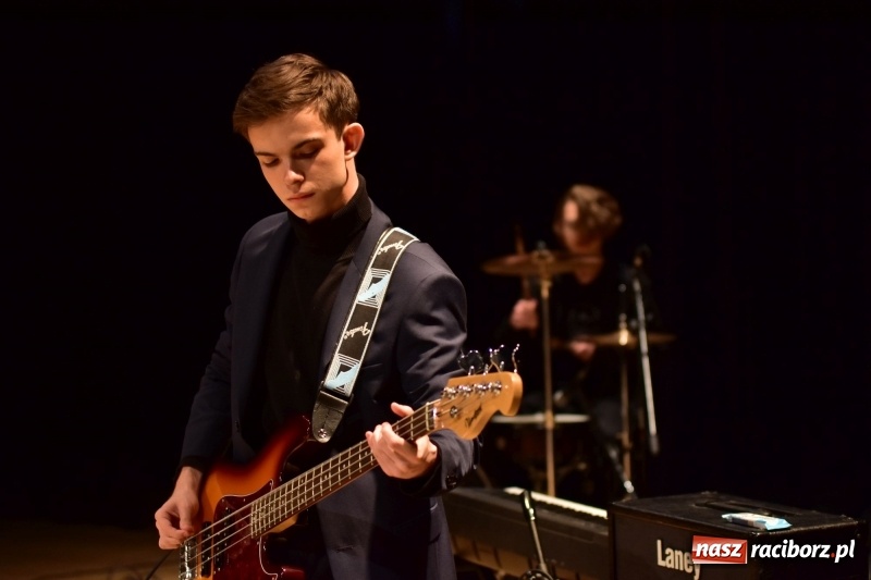 Zdjęcie w galerii na portalu naszraciborz.pl: Mimi i Dusia wygrały IV Raciborską Giełdę Talentów [FOTO i WIDEO] wiadomości z regionu