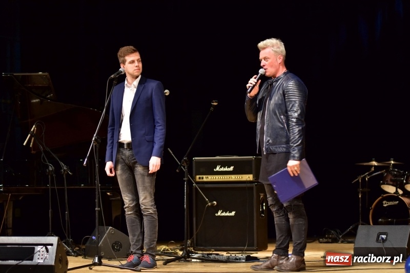 Zdjęcie w galerii na portalu naszraciborz.pl: Mimi i Dusia wygrały IV Raciborską Giełdę Talentów [FOTO i WIDEO] wiadomości z regionu