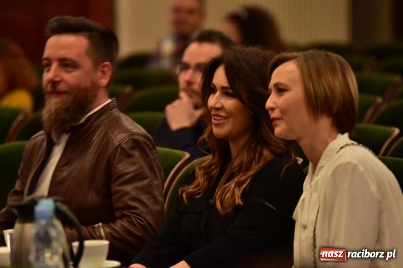 Zdjęcie w galerii na portalu naszraciborz.pl: Mimi i Dusia wygrały IV Raciborską Giełdę Talentów [FOTO i WIDEO] wiadomości z regionu