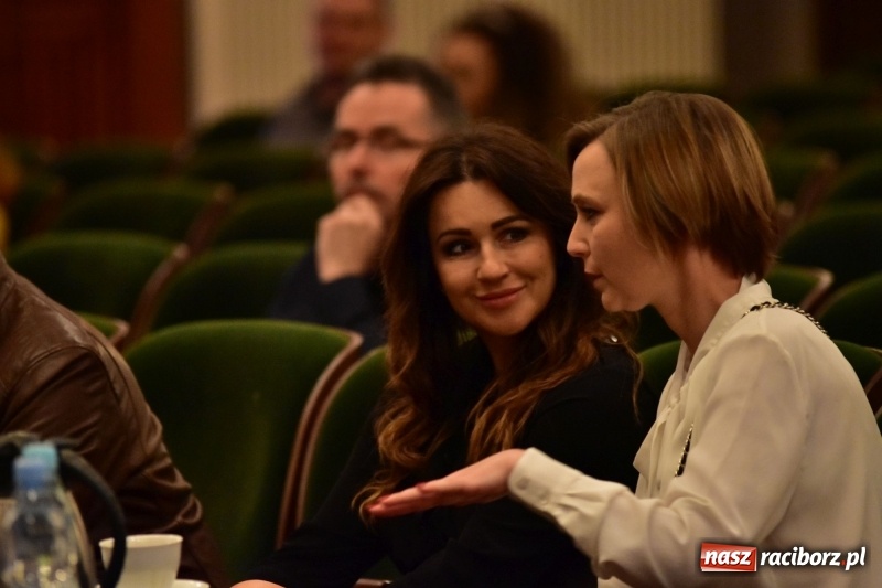 Zdjęcie w galerii na portalu naszraciborz.pl: Mimi i Dusia wygrały IV Raciborską Giełdę Talentów [FOTO i WIDEO] wiadomości z regionu